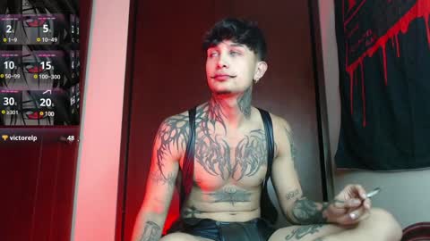 Snapshot of vampiredavyd chatting on January 2025 12:28:02 AM david guzman i model independenthelp me with a thumbs up online show from January 2025 12:28:02 AM