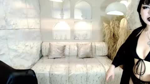 vampkitty_r online show from February 2026 02:01:02 PM