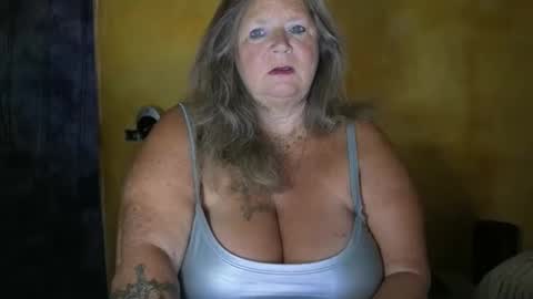 vampwoman online show from May 2026 07:04:01 AM