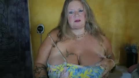 vampwoman online show from June 2026 08:16:01 AM
