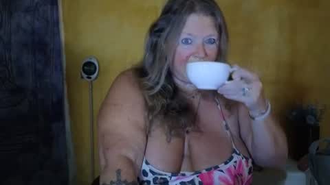 vampwoman online show from June 2026 06:19:02 AM