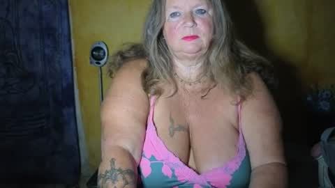 vampwoman online show from June 2026 04:57:01 AM