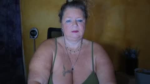vampwoman online show from July 2026 05:54:01 AM