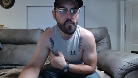 Snapshot of vampz888 chatting on April 2026 04:19:01 AM HUNG LATINO 888 bigcock fit athletic latino online show from April 2026 04:19:01 AM