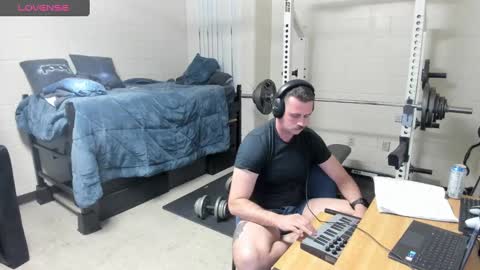 Snapshot of vandal2021 chatting on January 2025 01:02:01 AM Vandal2021 online show from January 2025 01:02:01 AM