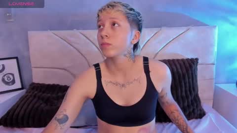 vane_grey online show from May 2026 08:37:01 PM
