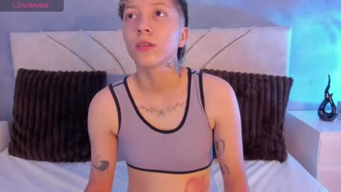 vane_grey online show from June 2026 06:07:02 PM