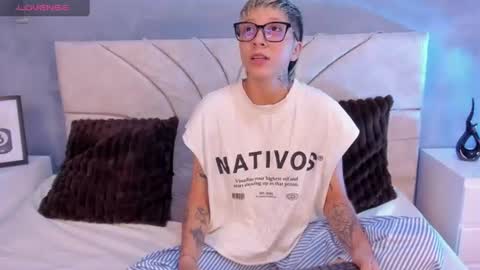vane_grey online show from June 2026 07:27:02 PM