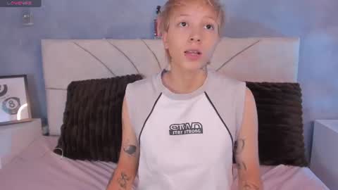 vane_grey online show from July 2026 06:54:01 PM