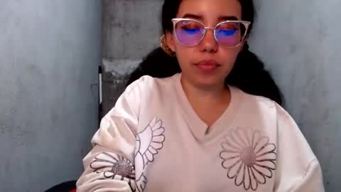 vanellopeschweetz online show from July 2026 03:21:02 PM