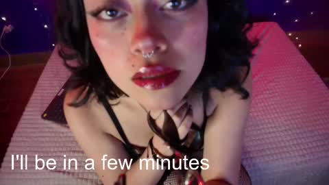 Vanelope online show from November 2025 07:03:01 PM