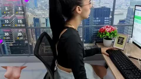 VANESA online show from September 2025 01:12:01 PM