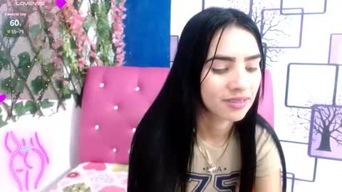VANESA online show from October 2025 01:09:01 PM