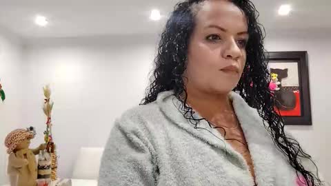 Snapshot of vanesam chatting on January 2026 05:32:01 AM vanessa and samantha online show from January 2026 05:32:01 AM