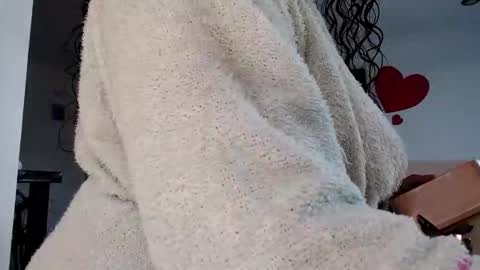 Snapshot of vanesam chatting on February 2026 04:58:02 PM vanessa and samantha online show from February 2026 04:58:02 PM