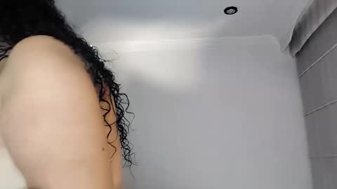 Snapshot of vanesam chatting on February 2026 04:05:02 PM vanessa and samantha online show from February 2026 04:05:02 PM