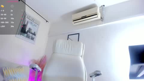 Snapshot of vanessa_gonzaless chatting on February 2025 01:55:01 AM Vanessa online show from February 2025 01:55:01 AM