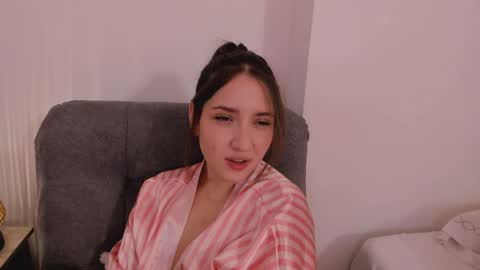 vanessajohnsonn online show from April 2026 01:27:02 AM