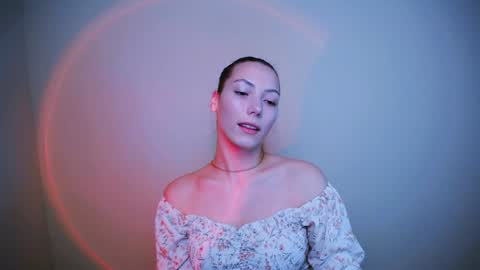 Snapshot of vanessakim_ chatting on December 2024 10:28:02 PM Vanessa online show from December 2024 10:28:02 PM