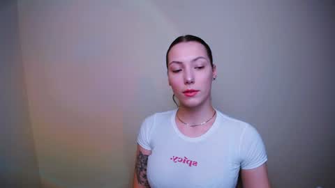 Snapshot of vanessakim_ chatting on December 2024 09:44:02 PM Vanessa online show from December 2024 09:44:02 PM