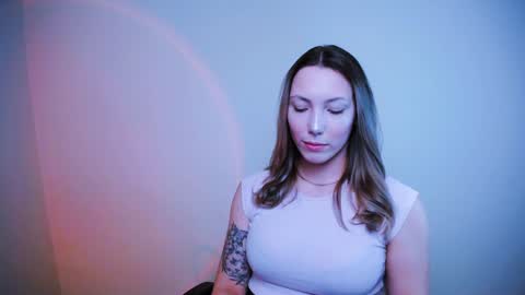 Snapshot of vanessakim_ chatting on January 2025 09:44:02 PM Vanessa online show from January 2025 09:44:02 PM