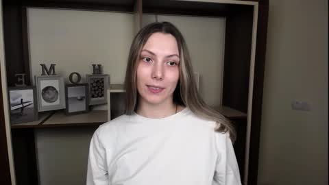 Snapshot of vanessakim_ chatting on March 2026 06:32:01 PM Vanessa online show from March 2026 06:32:01 PM