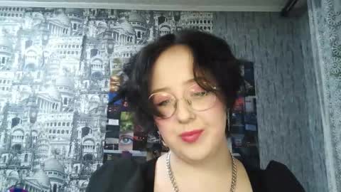 Snapshot of vanessashadow chatting on November 2025 07:02:02 PM vanessashadow online show from November 2025 07:02:02 PM