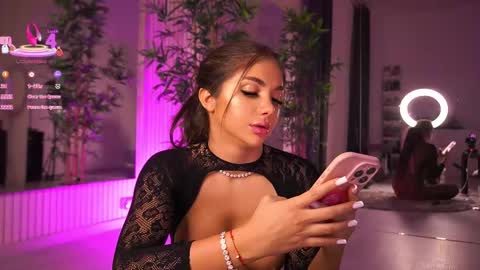 Vanessa Simon online show from March 2025 09:21:01 AM