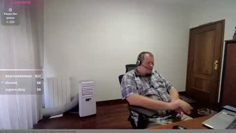 Snapshot of vanifer chatting on July 2026 02:12:02 PM Vanifer online show from July 2026 02:12:02 PM