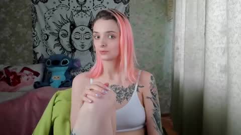 Snapshot of vanilla_arya chatting on February 2025 09:53:01 AM Adelina online show from February 2025 09:53:01 AM