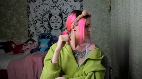 Snapshot of vanilla_arya chatting on March 2025 12:30:02 PM Adelina online show from March 2025 12:30:02 PM