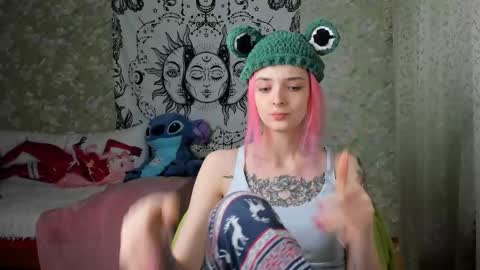 Snapshot of vanilla_arya chatting on March 2025 12:57:02 PM Adelina online show from March 2025 12:57:02 PM