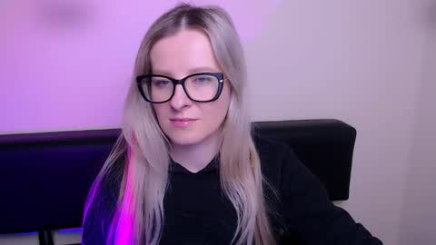 Snapshot of vanillaex_ chatting on February 2026 08:52:01 AM Mia online show from February 2026 08:52:01 AM