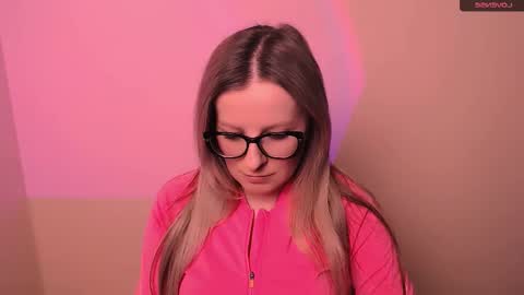 Snapshot of vanillaex_ chatting on February 2026 04:38:01 PM Mia online show from February 2026 04:38:01 PM