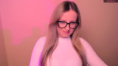 Snapshot of vanillaex_ chatting on February 2026 05:57:02 PM Mia online show from February 2026 05:57:02 PM