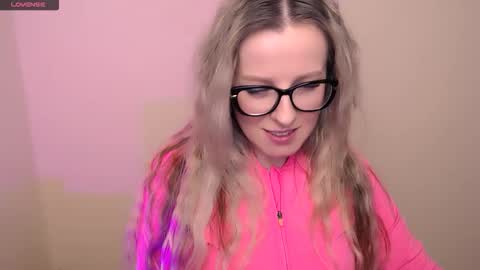 Snapshot of vanillaex_ chatting on March 2026 06:33:01 PM Mia online show from March 2026 06:33:01 PM