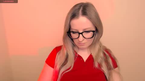 Snapshot of vanillaex_ chatting on March 2026 08:02:01 PM Mia online show from March 2026 08:02:01 PM