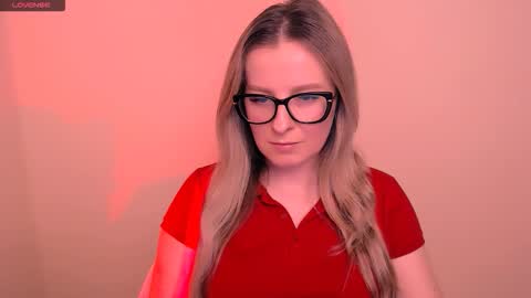 Snapshot of vanillaex_ chatting on March 2026 07:08:02 PM Mia online show from March 2026 07:08:02 PM