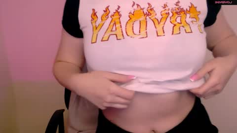 Snapshot of vanillaex_ chatting on April 2026 06:24:02 PM Mia online show from April 2026 06:24:02 PM