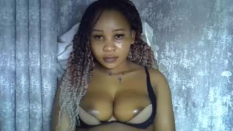 vanillavenus online show from May 2026 11:32:02 PM