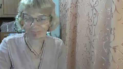 Snapshot of vanillaxcreamy chatting on December 2024 02:37:01 PM Vanillaxcreamy online show from December 2024 02:37:01 PM
