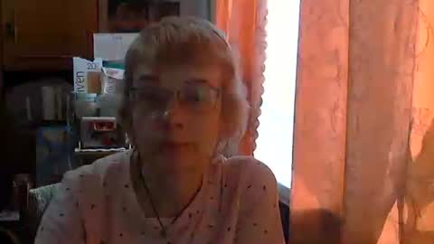 Snapshot of vanillaxcreamy chatting on March 2025 01:40:02 PM Vanillaxcreamy online show from March 2025 01:40:02 PM