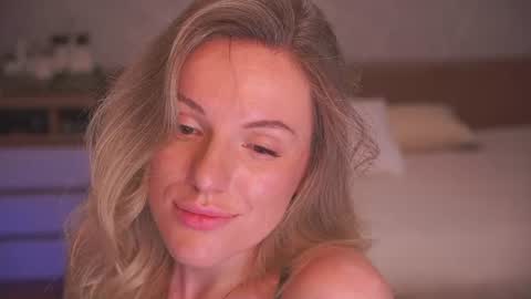 Snapshot of vanille_mystery chatting on June 2026 11:06:01 PM Sophie online show from June 2026 11:06:01 PM