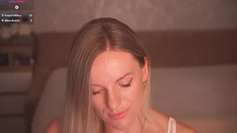 Snapshot of vanille_mystery chatting on July 2026 11:22:02 PM Sophie online show from July 2026 11:22:02 PM