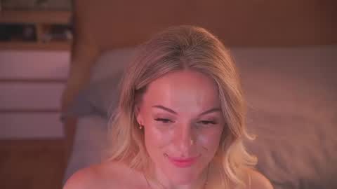 Snapshot of vanille_mystery chatting on July 2026 02:05:17 AM Sophie online show from July 2026 02:05:17 AM