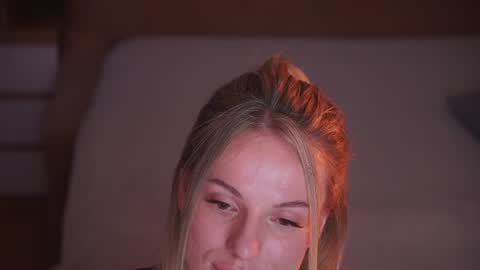 Snapshot of vanille_mystery chatting on July 2026 10:23:01 PM Sophie online show from July 2026 10:23:01 PM