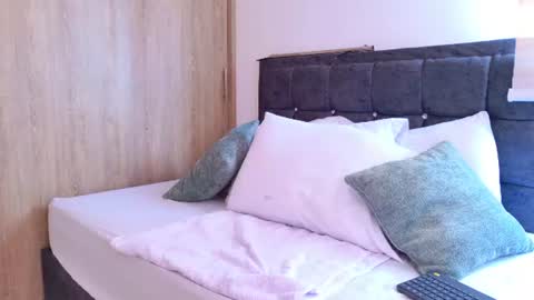 Karine online show from July 2026 01:51:01 PM