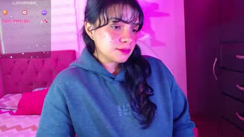 Snapshot of vannessa_shy chatting on January 2025 08:50:01 PM Vanesa online show from January 2025 08:50:01 PM