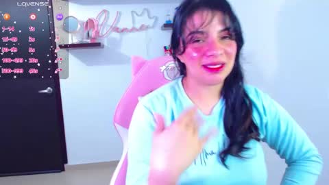 Snapshot of vannessa_shy chatting on February 2025 11:48:01 PM Vanesa online show from February 2025 11:48:01 PM