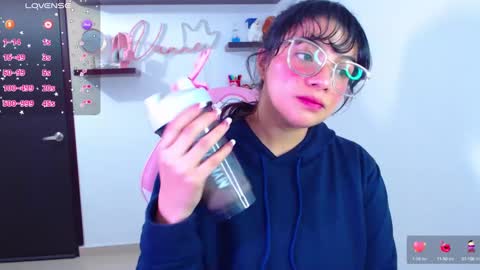 Snapshot of vannessa_shy chatting on February 2025 10:11:02 PM Vanesa online show from February 2025 10:11:02 PM